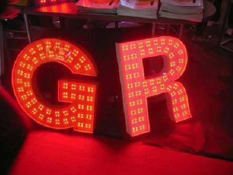 米脂LED发光字常见的安装误区。