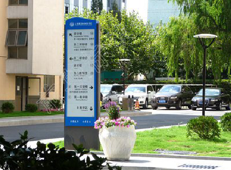 米脂哪些因素影响宣传栏的制作？